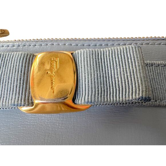 Ferragamo Powder Blue Bow Zippered Pouch Card Holder - Picture 6 of 7